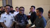 Kakanwil BPN Sumut Serahkan Sertipikat PTSL di Tapsel