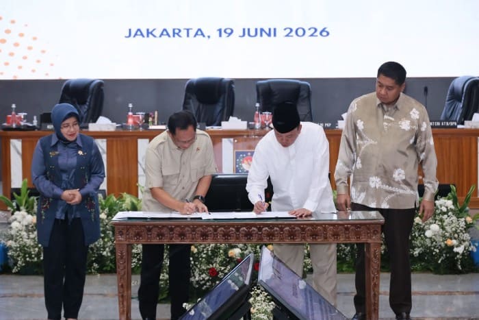 ATR BPN dan Mendagri Teken Surat Edaran Menteri ATR/BPN dan Mendagri Teken Surat Edaran Pengintegrasian LP2B ke RTRW dan RDTR