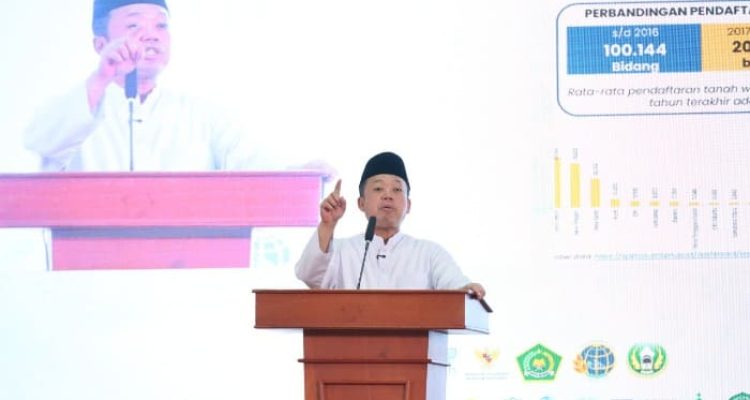 Sertipikasi Tanah Wakaf Melejit 206%, Nusron Apresiasi Peran Nazir