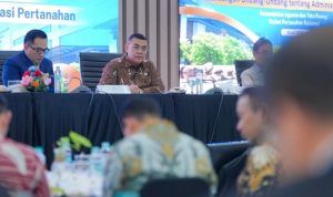 RUU Administrasi Pertanahan Jadi Instrumen Strategis untuk Memperkuat Sistem Pertanahan Nasional RUU Administrasi Pertanahan Jadi Instrumen Strategis untuk Memperkuat Sistem Pertanahan Nasional