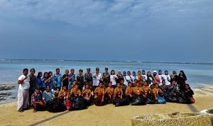 Aksi Nyata Jaga Pesisir, Kantah Nias Selatan Ikut Bersih Pantai di HUT TNI AL Aksi Nyata Jaga Pesisir, Kantah Nias Selatan Ikut Bersih Pantai di HUT TNI AL