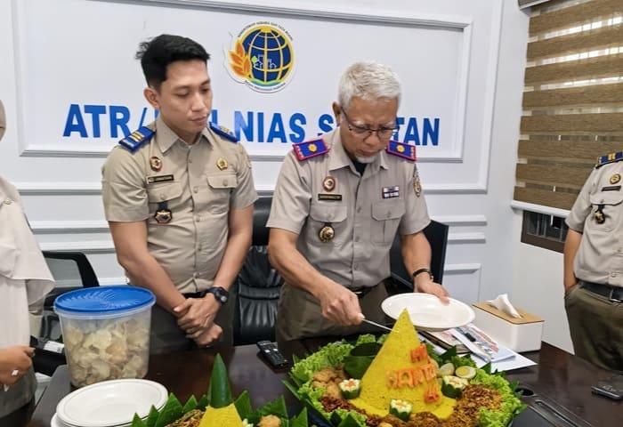 Peringati HANTARU 2026, Kantah Nias Selatan Syukuran dan Potong Tumpeng