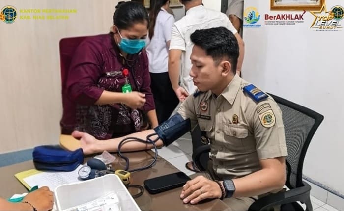 Pegawai Kantah Nias Selatan Jalani Pemeriksaan Kesehatan
